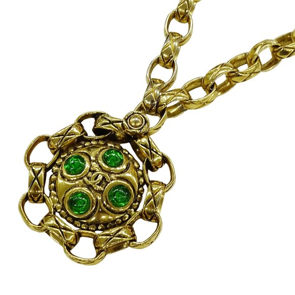 CHANEL Green Logo Necklace - Picture 1 of 14